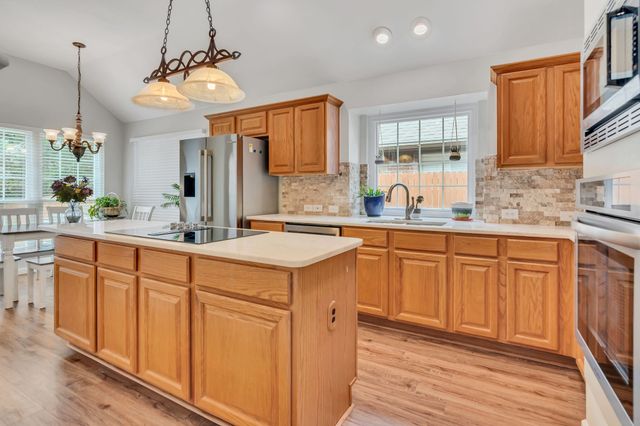 3516 Stone Creek Court, Fort Worth, TX 76137