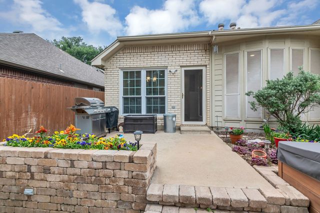 3516 Stone Creek Court, Fort Worth, TX 76137