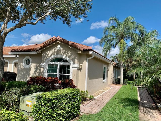 8411 Via Leonessa, Boca Raton, FL 33433