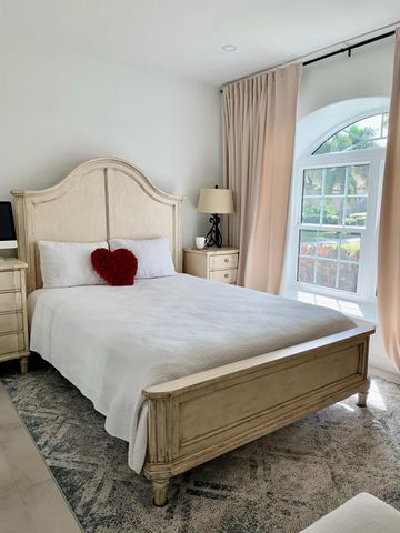 8411 Via Leonessa, Boca Raton, FL 33433