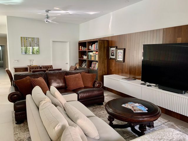 8411 Via Leonessa, Boca Raton, FL 33433