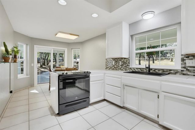 12781 Roadrunner Dr, Penn Valley, CA 95946
