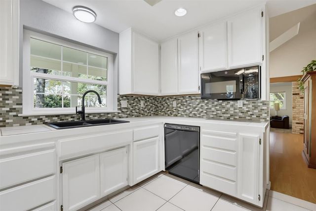 12781 Roadrunner Dr, Penn Valley, CA 95946