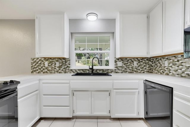 12781 Roadrunner Dr, Penn Valley, CA 95946