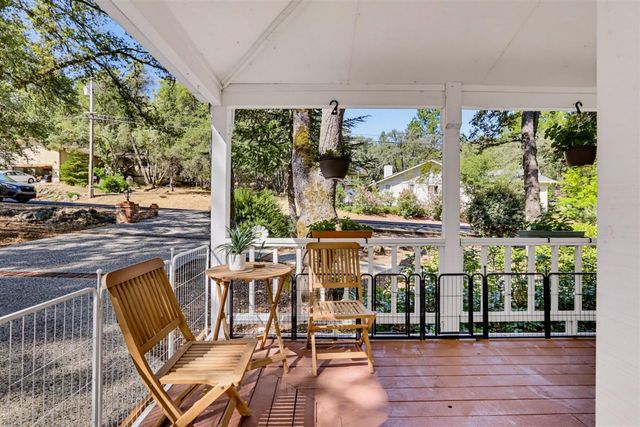 12781 Roadrunner Dr, Penn Valley, CA 95946