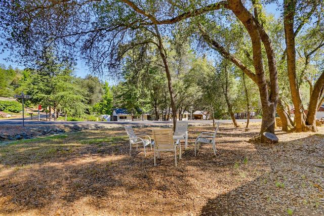 12781 Roadrunner Dr, Penn Valley, CA 95946