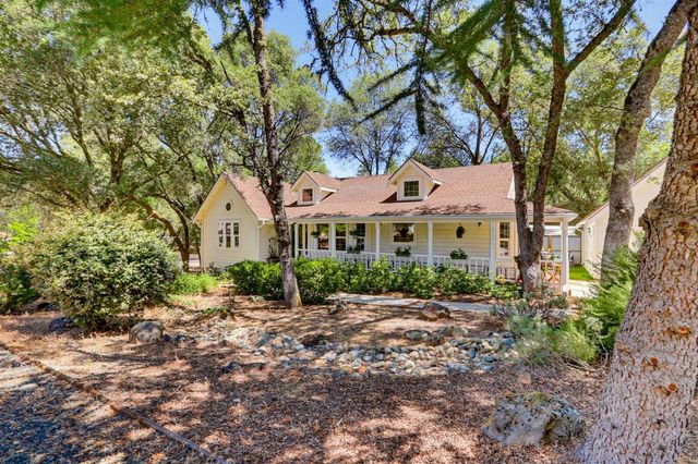 12781 Roadrunner Dr, Penn Valley, CA 95946
