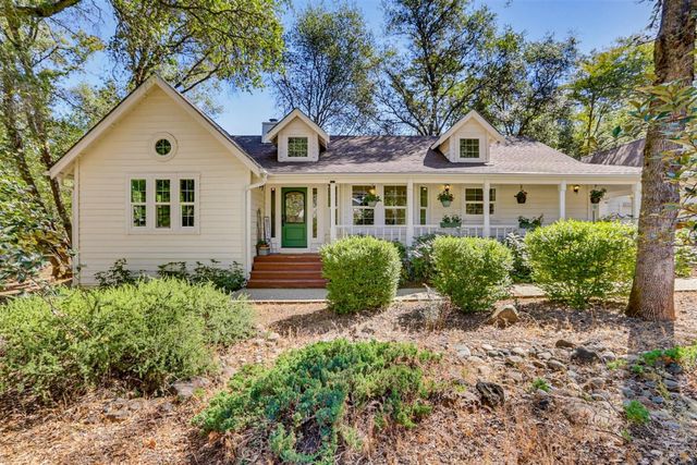 12781 Roadrunner Dr, Penn Valley, CA 95946