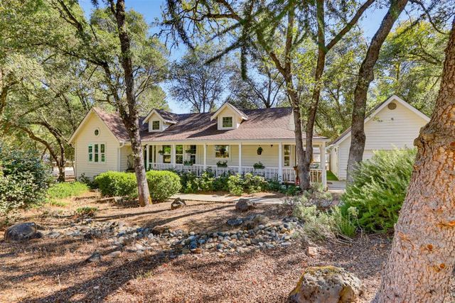 12781 Roadrunner Dr, Penn Valley, CA 95946