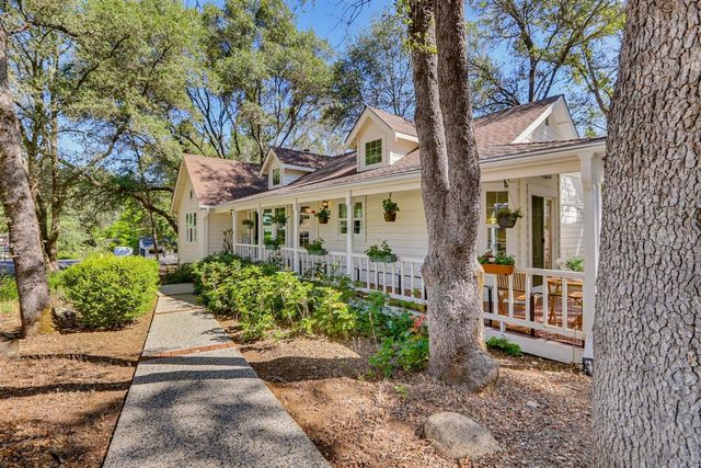 12781 Roadrunner Dr, Penn Valley, CA 95946