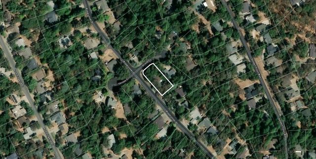 12781 Roadrunner Dr, Penn Valley, CA 95946