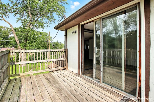 2100 Edina Boulevard, Zion, IL 60099