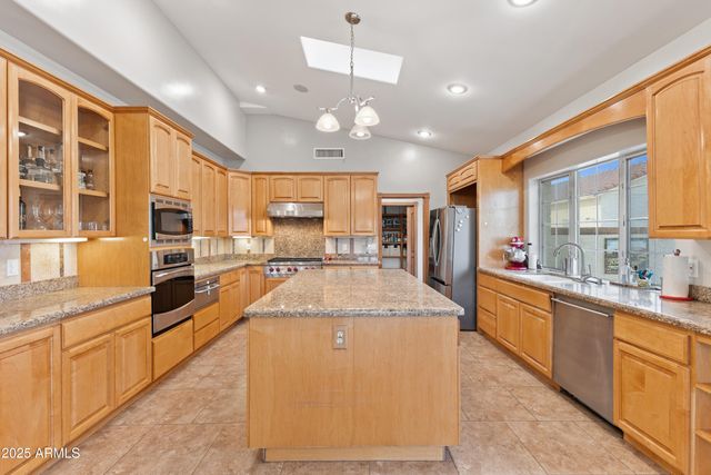 37612 N 15TH Avenue, Phoenix, AZ 85086