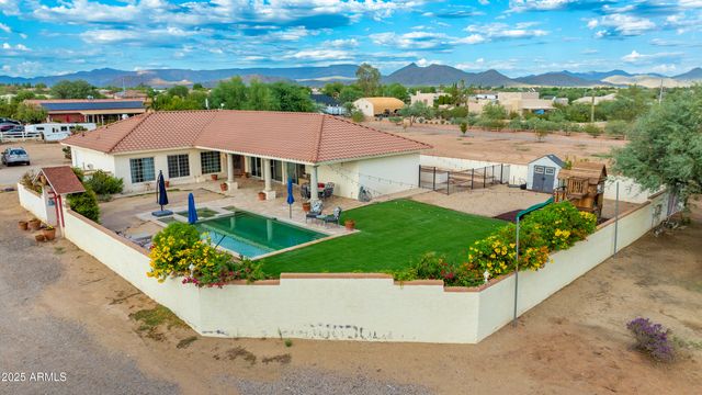 37612 N 15TH Avenue, Phoenix, AZ 85086