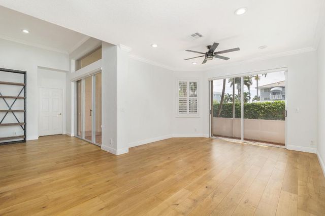 248 Palm Circle, Atlantis, FL 33462