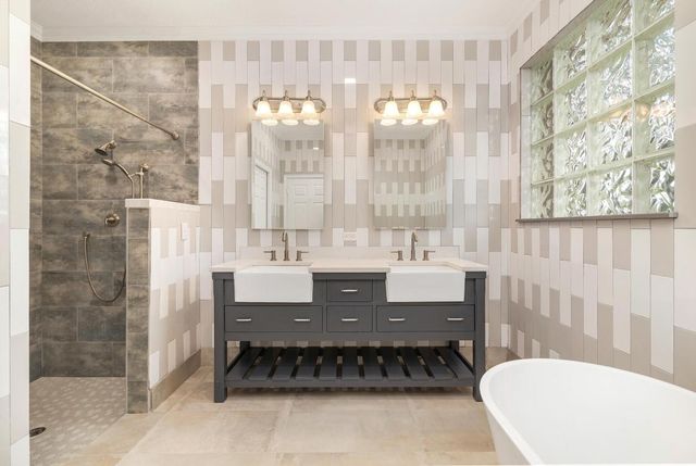 248 Palm Circle, Atlantis, FL 33462