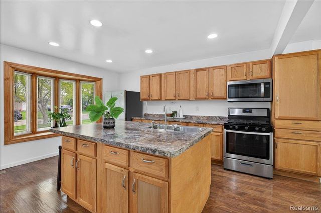 32858 Coach Drive, Chesterfield Township, MI 48047