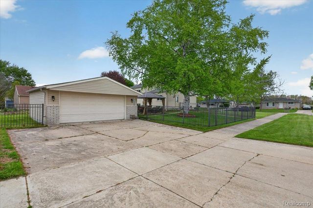 32858 Coach Drive, Chesterfield Township, MI 48047