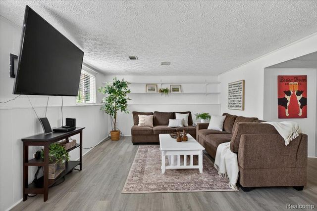 32858 Coach Drive, Chesterfield Township, MI 48047