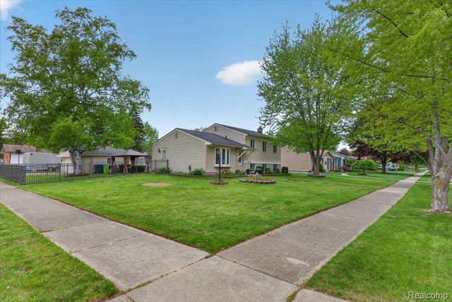 32858 Coach Drive, Chesterfield Township, MI 48047