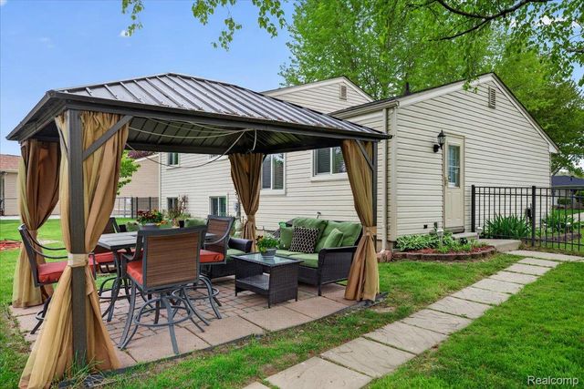 32858 Coach Drive, Chesterfield Township, MI 48047