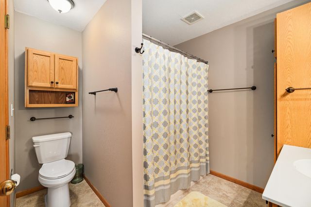 3353 30th Avenue S, Fargo, ND 58103