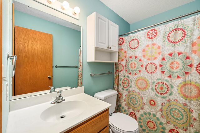 3353 30th Avenue S, Fargo, ND 58103