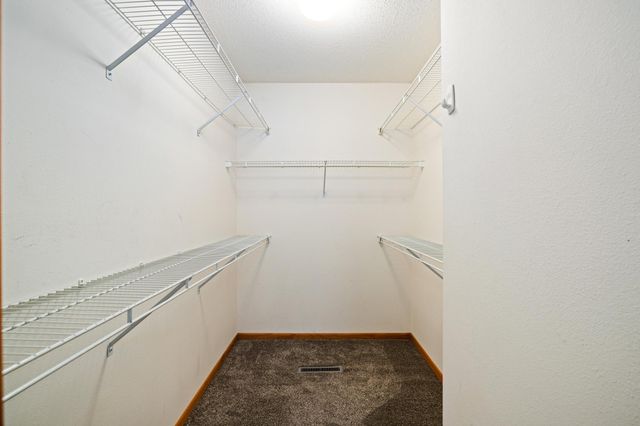 3353 30th Avenue S, Fargo, ND 58103