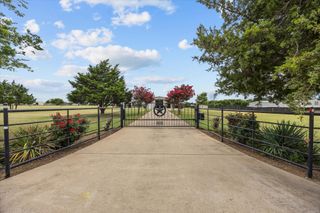 4502 Skinner Road, Midlothian, TX 76065