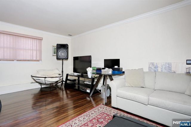 173 Willowdale Avenue, Montclair, NJ 07042