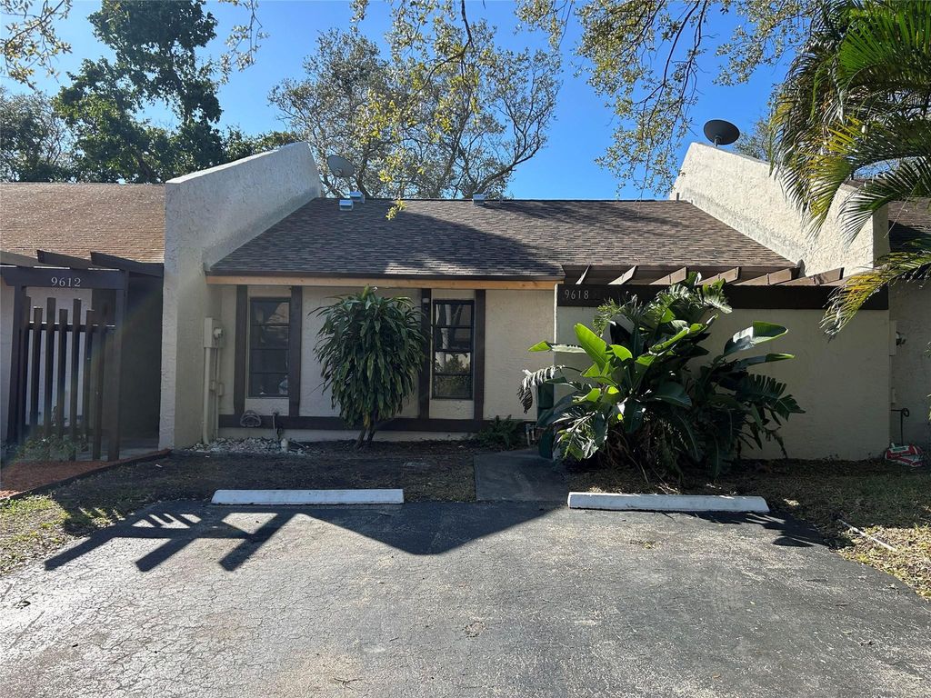 9618 NW 16th Court, Pembroke Pines, FL 33024