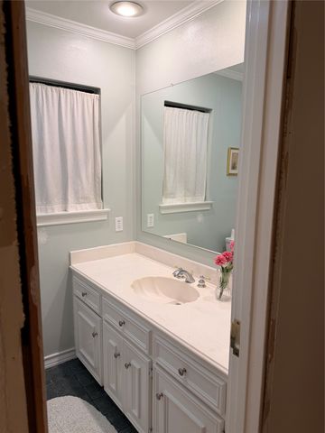 1202 RED OAK, Ennis, TX 75119