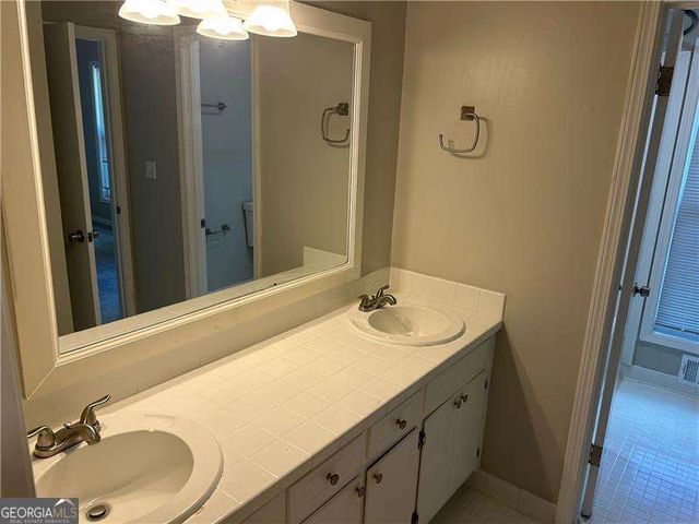 1093 Hasty Court SW, Lilburn, GA 30047