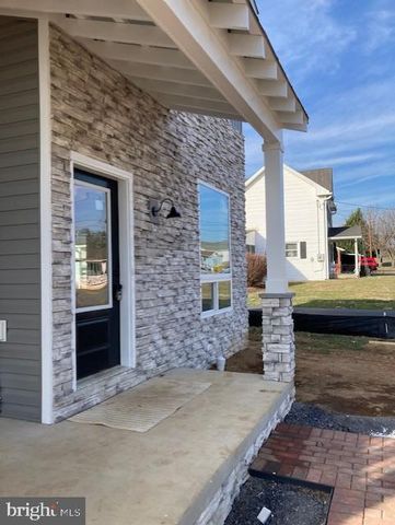 711 SNAPP STREET, Martinsburg, WV 25401
