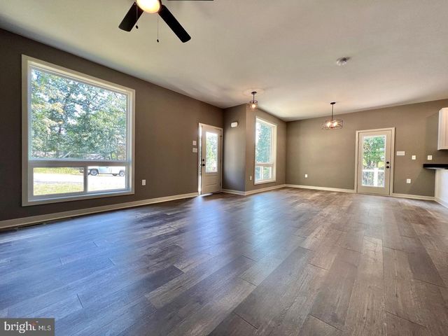 711 SNAPP STREET, Martinsburg, WV 25401