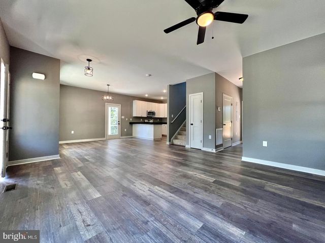 711 SNAPP STREET, Martinsburg, WV 25401