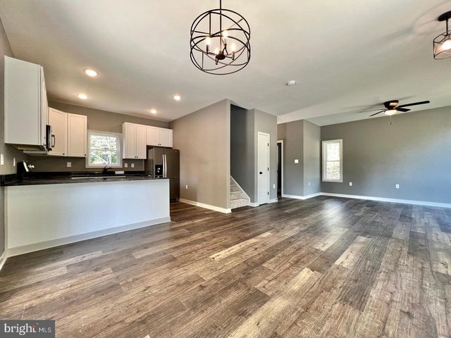 711 SNAPP STREET, Martinsburg, WV 25401