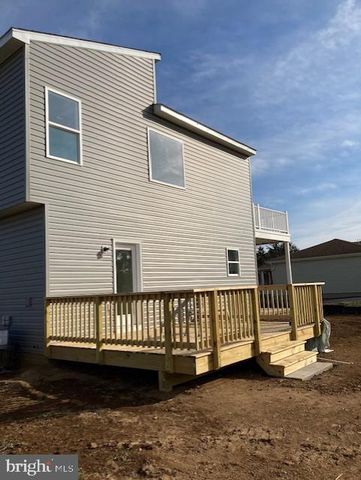 711 SNAPP STREET, Martinsburg, WV 25401