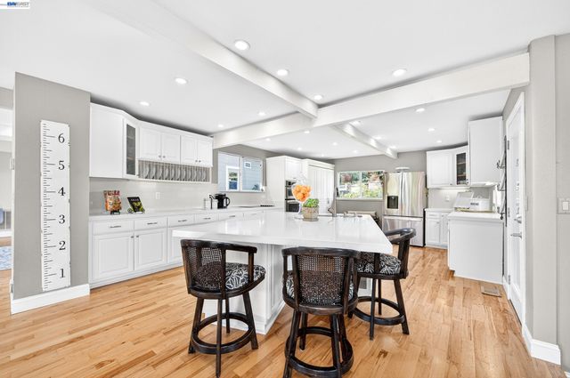 10700 Foothill Rd, Sunol, CA 94586