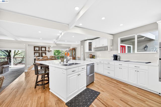 10700 Foothill Rd, Sunol, CA 94586