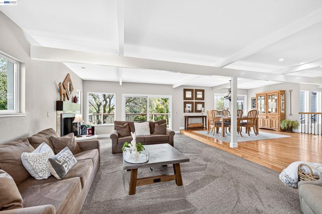 10700 Foothill Rd, Sunol, CA 94586