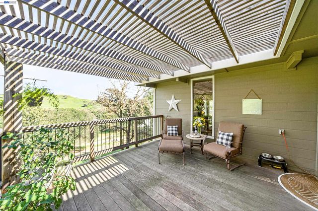 10700 Foothill Rd, Sunol, CA 94586