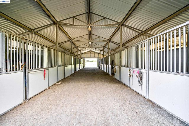 10700 Foothill Rd, Sunol, CA 94586