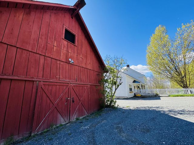 1396 Pond Road, Hinesburg, VT 05461