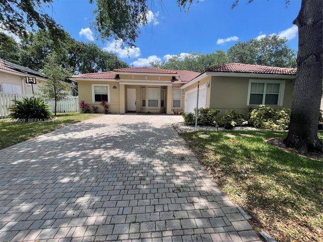 5263 SW 34th Way, Hollywood, FL 33312