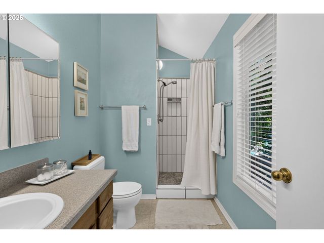 18761 INDIAN CREEK Way, Lake Oswego, OR 97035