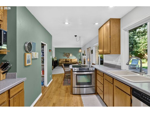 18761 INDIAN CREEK Way, Lake Oswego, OR 97035
