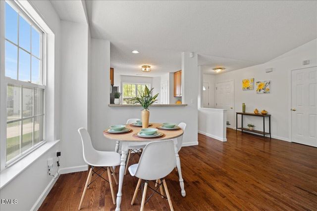 105 Hornholly Way, Holly Springs, NC 27540