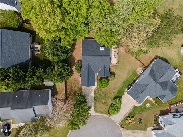 105 Hornholly Way, Holly Springs, NC 27540