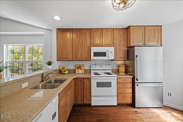 105 Hornholly Way, Holly Springs, NC 27540